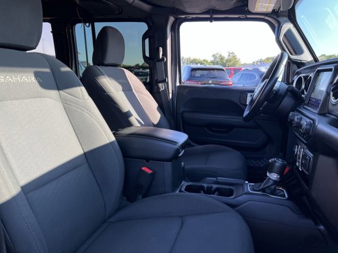 Used 2020 Jeep Wrangler Unlimited Sahara image 26