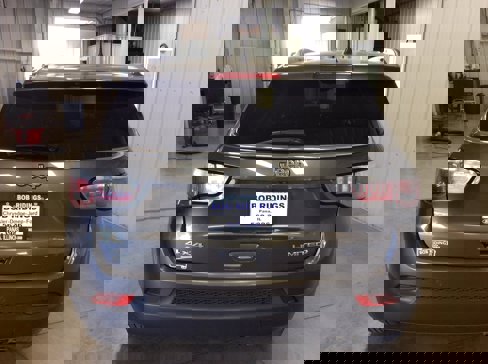 Used 2019 Jeep Compass Limited w/ Safety & Security Group image 4