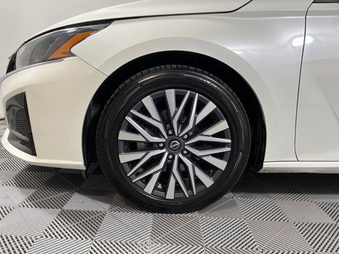Used 2023 Nissan Altima 2.5 SV image 21