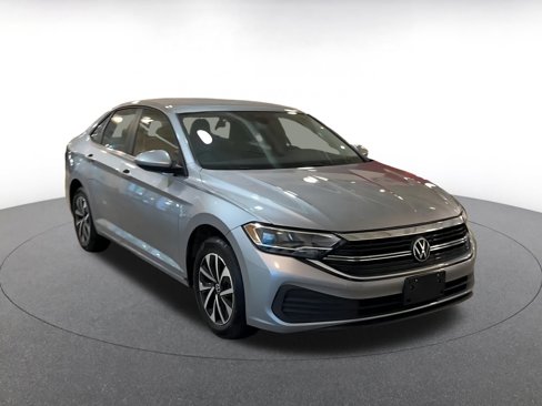 Used 2024 Volkswagen Jetta S image 3