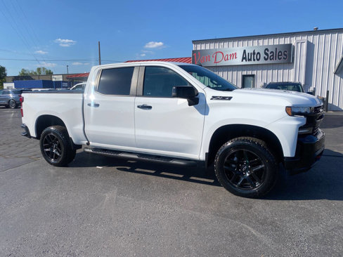 Used 2022 Chevrolet Silverado 1500 LT Trail Boss w/ Convenience Package II image 3