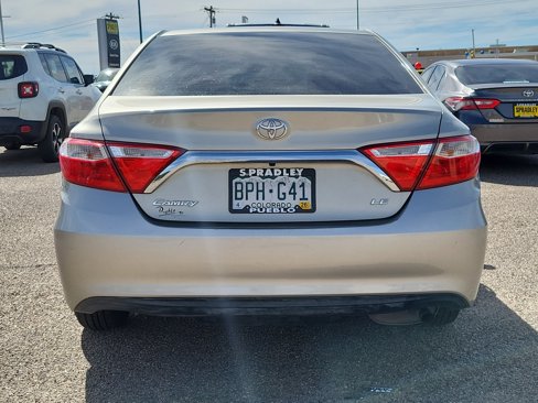 Used 2016 Toyota Camry LE image 4