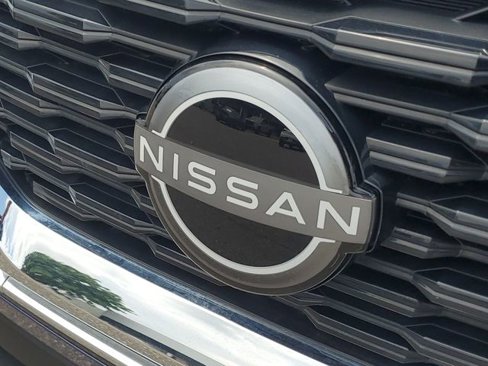 Used 2023 Nissan Rogue SV image 34