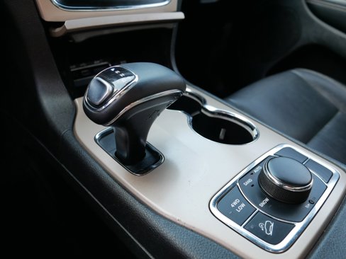 Used 2014 Jeep Grand Cherokee Limited image 24