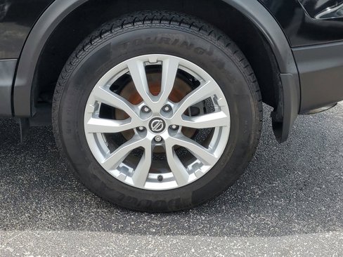 Used 2020 Nissan Rogue Sport SV image 8