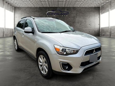 Used 2014 Mitsubishi Outlander Sport SE image 1