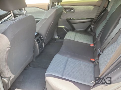Used 2023 Nissan Rogue SV image 17