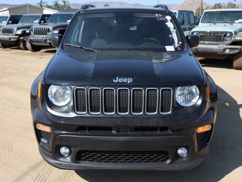 New 2023 Jeep Renegade Latitude w/ Sun & Fun Group image 9