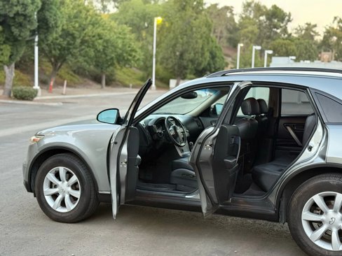 Used 2005 INFINITI FX35 AWD w/ (U01) Technology Pkg image 19