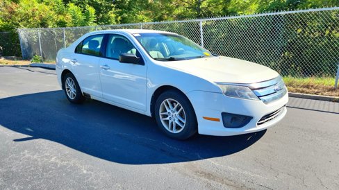 Used 2011 Ford Fusion S image 2