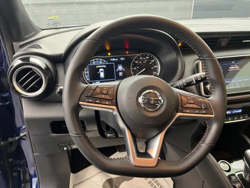 Used 2020 Nissan Kicks SR image 24