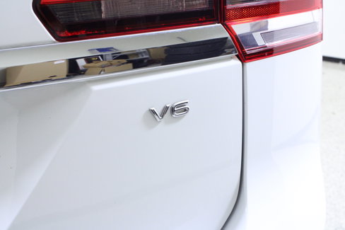 Used 2019 Volkswagen Atlas SEL R-Line image 9