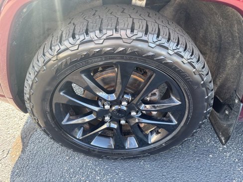 Used 2017 Jeep Grand Cherokee Altitude image 11