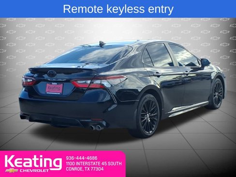 Used 2022 Toyota Camry SE image 6