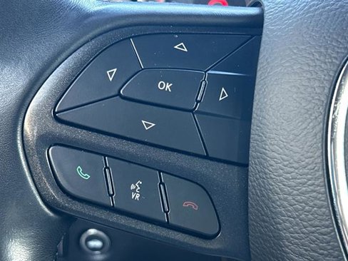 Used 2021 Dodge Charger SXT image 11