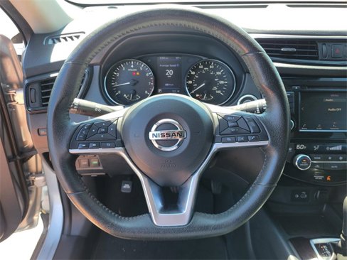 Used 2020 Nissan Rogue SV image 27