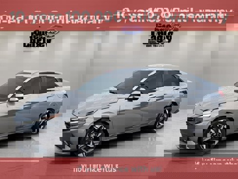Used 2023 Hyundai Elantra Limited image 3