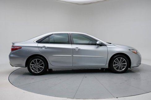 Used 2016 Toyota Camry SE image 20