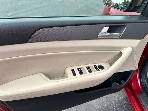 Used 2015 Hyundai Sonata SE w/ Option Group 09 image 10