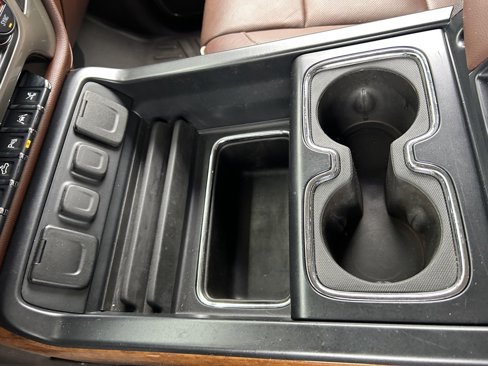 Used 2018 Chevrolet Silverado 1500 High Country image 31