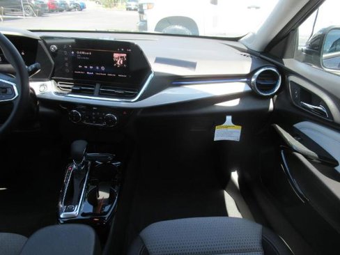 New 2025 Chevrolet Trax LT w/ Driver Confidence Package image 14