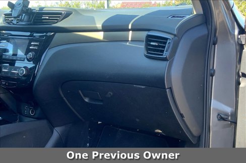 Used 2018 Nissan Rogue Sport S w/ S Appearance Package image 16