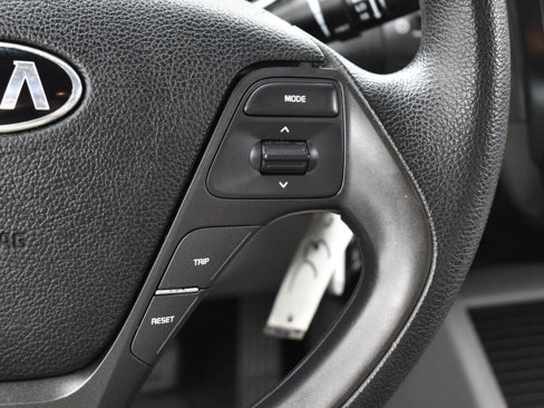 Used 2016 Kia Forte LX image 17