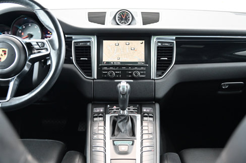 Used 2016 Porsche Macan S image 26