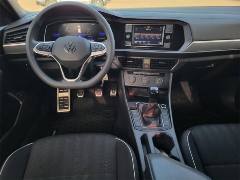 Used 2023 Volkswagen Jetta Sport image 25