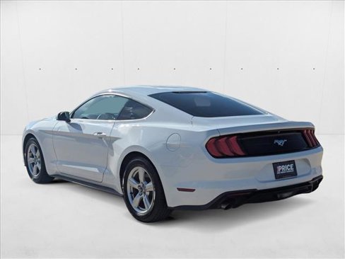 Used 2018 Ford Mustang Coupe image 7