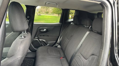 Used 2019 Jeep Renegade Latitude image 20