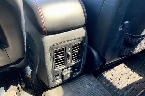 Used 2018 Jeep Grand Cherokee Trailhawk w/ Trailhawk Luxury Group image 35