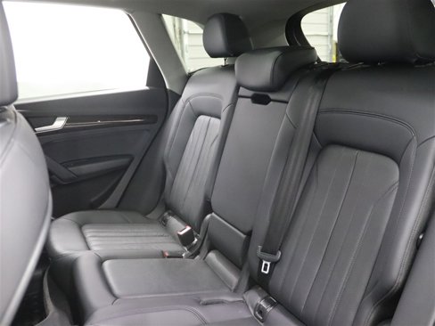 Used 2018 Audi Q5 2.0T Premium Plus w/ Premium Plus Package image 10