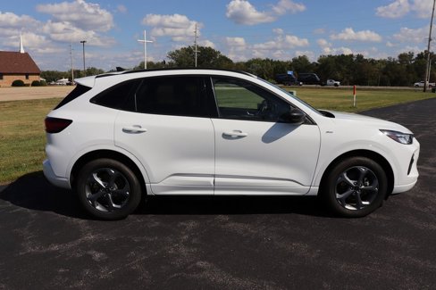 Used 2023 Ford Escape ST-Line image 16