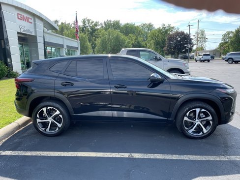 Used 2024 Chevrolet Trax RS image 10