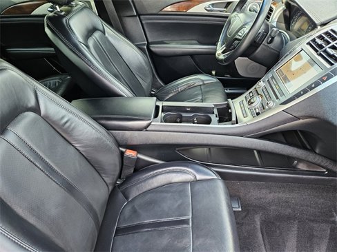 Used 2020 Lincoln MKZ Reserve w/ Luxury Package image 14