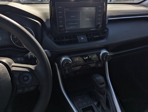 Used 2020 Toyota RAV4 XLE w/ Convenience Package image 10
