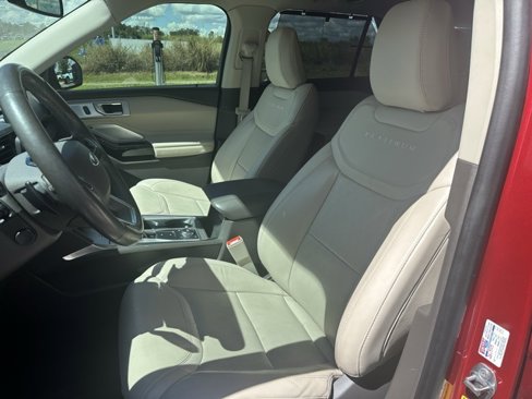 Used 2021 Ford Explorer Platinum w/ Equipment Group 601A image 5