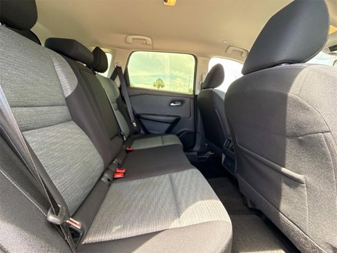 Used 2023 Nissan Rogue SV image 17