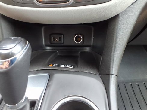 Used 2018 Chevrolet Equinox Premier image 9
