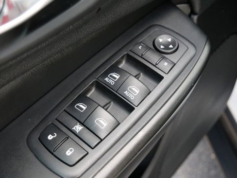 Certified 2019 Jeep Cherokee Trailhawk w/ Cold Weather Group image 18