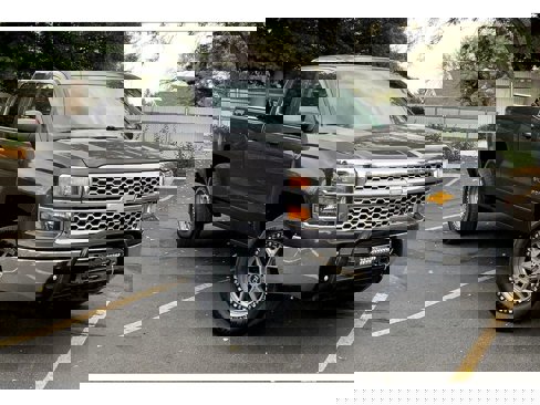 Used 2015 Chevrolet Silverado 1500 LT image 2
