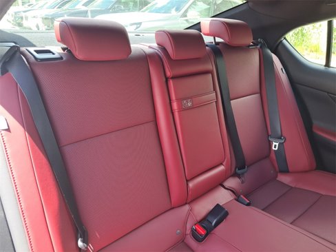 Used 2022 Lexus IS 300 image 16