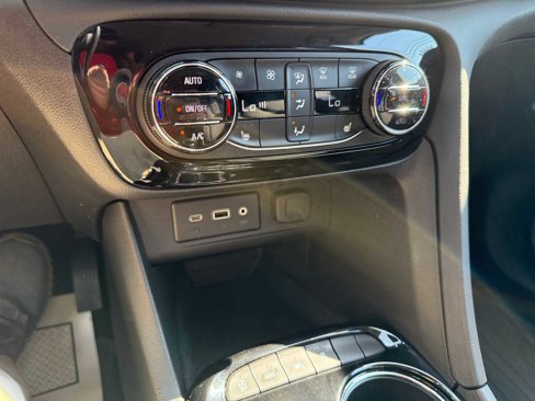 Used 2022 Buick Encore GX Select w/ Sport Touring Package image 52