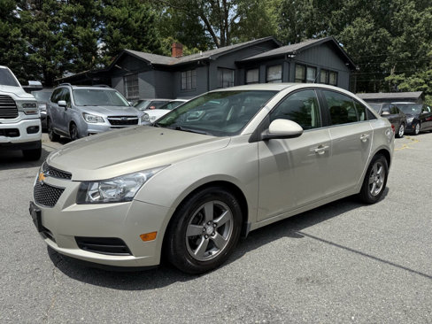 Used 2013 Chevrolet Cruze LT image 2