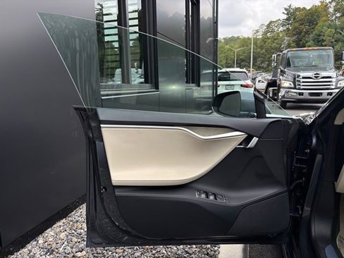 Used 2018 Tesla Model S 100D image 15