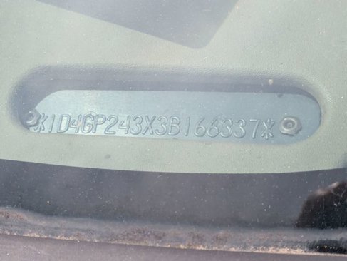 Used 2003 Dodge Grand Caravan SE image 12