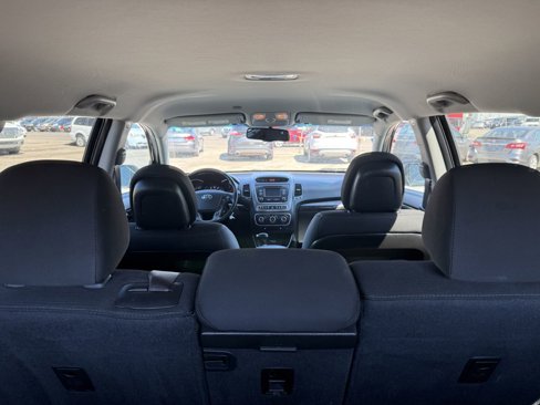 Used 2015 Kia Sorento LX image 15