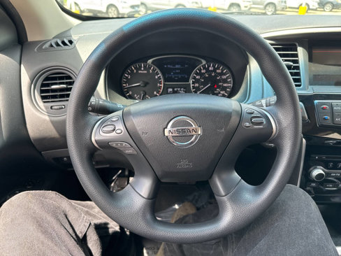 Used 2013 Nissan Pathfinder S image 25