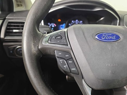 Used 2016 Ford Fusion Titanium image 18